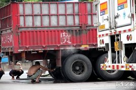 双节至,致敬每一位在路上的卡车司机!