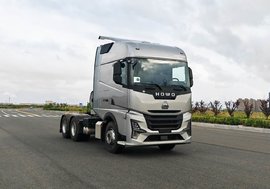 豪沃全新燃气重卡 安全气囊+强劲动力