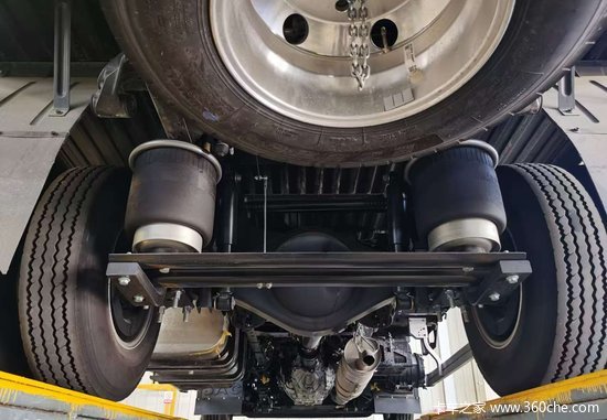 江淮1卡推出帅铃S6空气悬架新品，助力高效运输更可靠