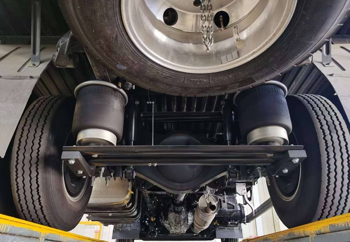 江淮1卡推出帅铃S6空气悬架新品，助力高效运输更可靠111