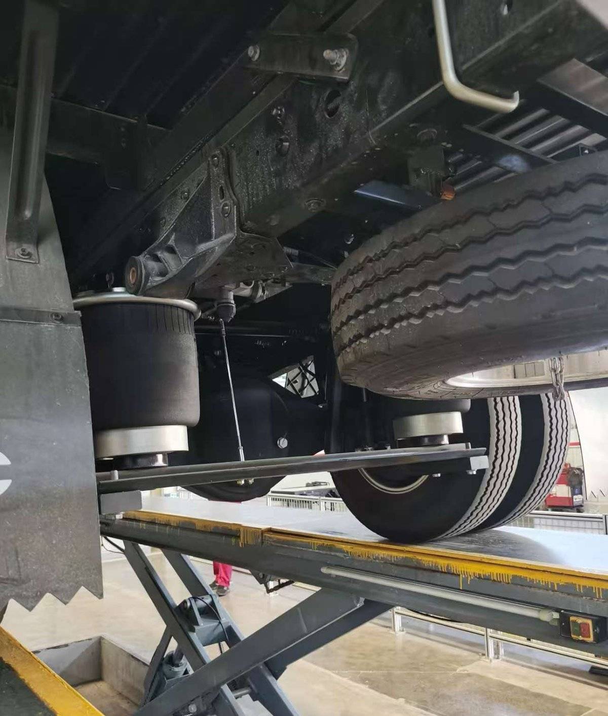 江淮1卡推出帅铃S6空气悬架新品，助力高效运输更可靠222