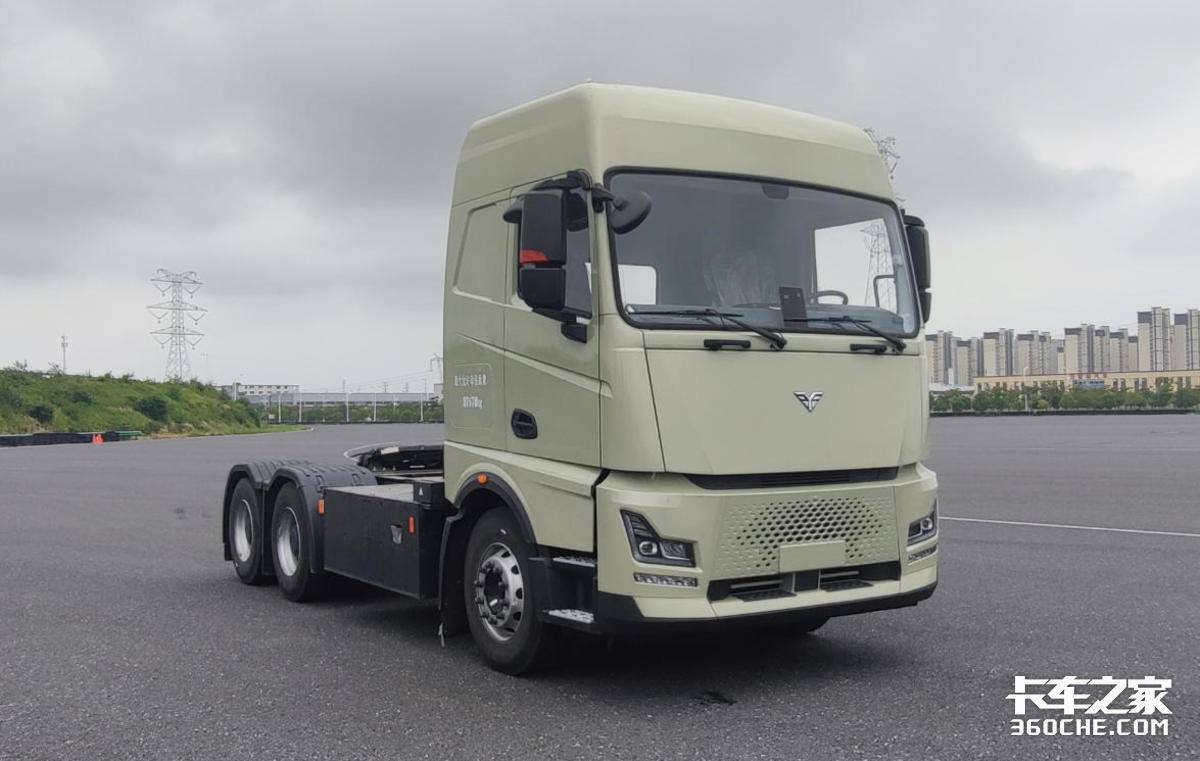 第400批公告亮点:三一883度牵引车现身 豪沃新品再增750匹燃气版