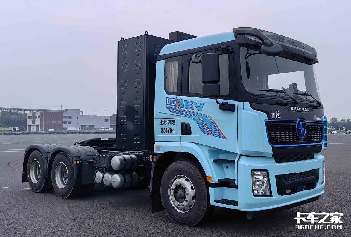 第400批公告亮点:三一883度牵引车现身 豪沃新品再增750匹燃气版