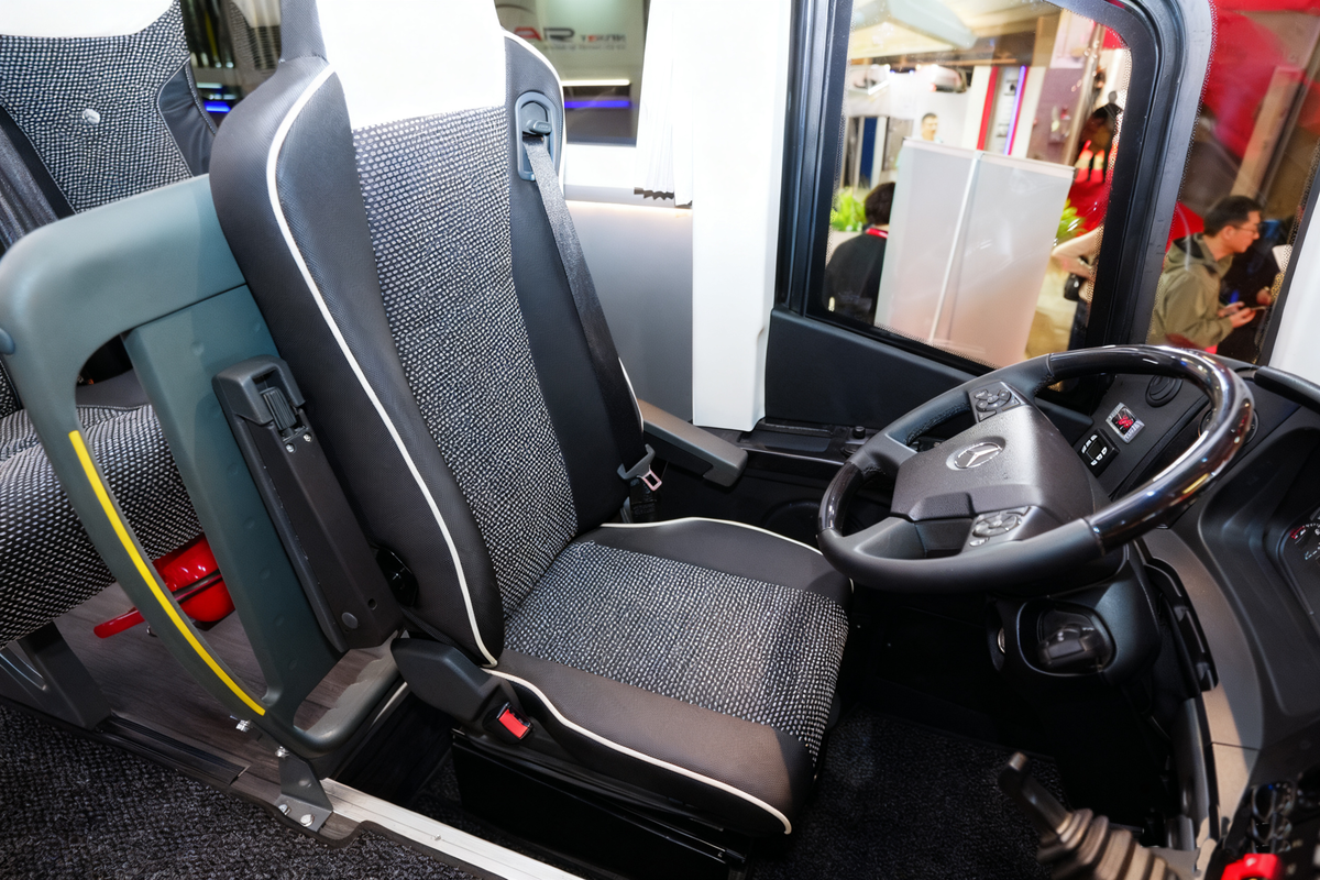 比利时车展客车标配!伊思灵助力中国客车绽放欧洲市场