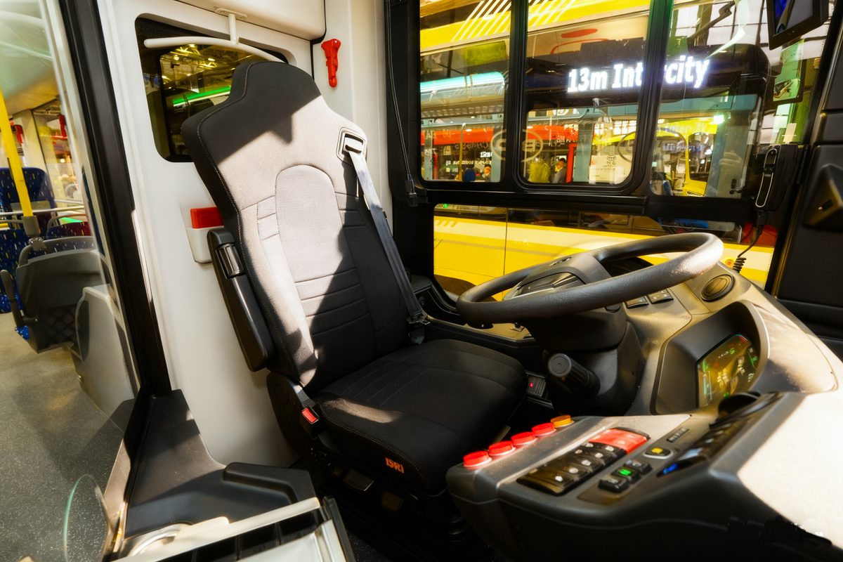 比利时车展客车标配!伊思灵助力中国客车绽放欧洲市场