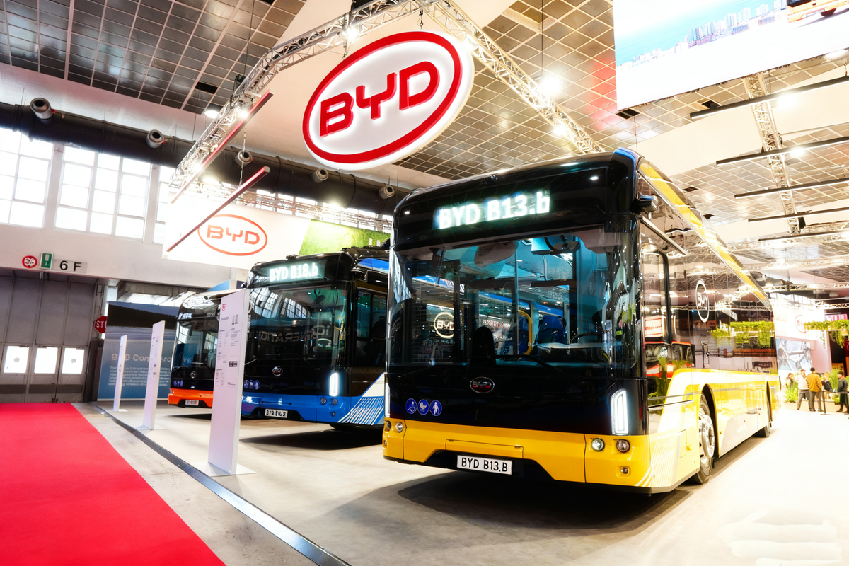 比利时车展客车标配!伊思灵助力中国客车绽放欧洲市场