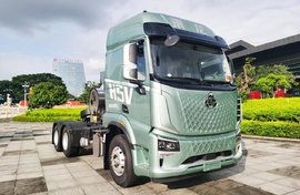 气耗更省自重更轻,乘龙H5V创富版燃气重卡助您稳赚每一程