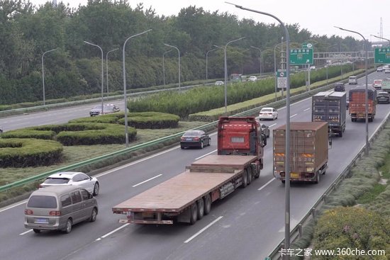 真的假的？货车超重一吨罚五百？