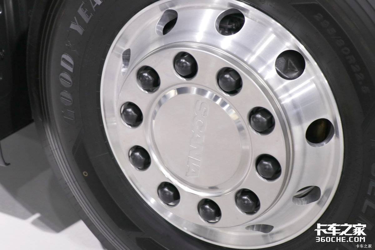 售价更便宜 配置更丰富 国产斯堪尼亚还是你的菜吗