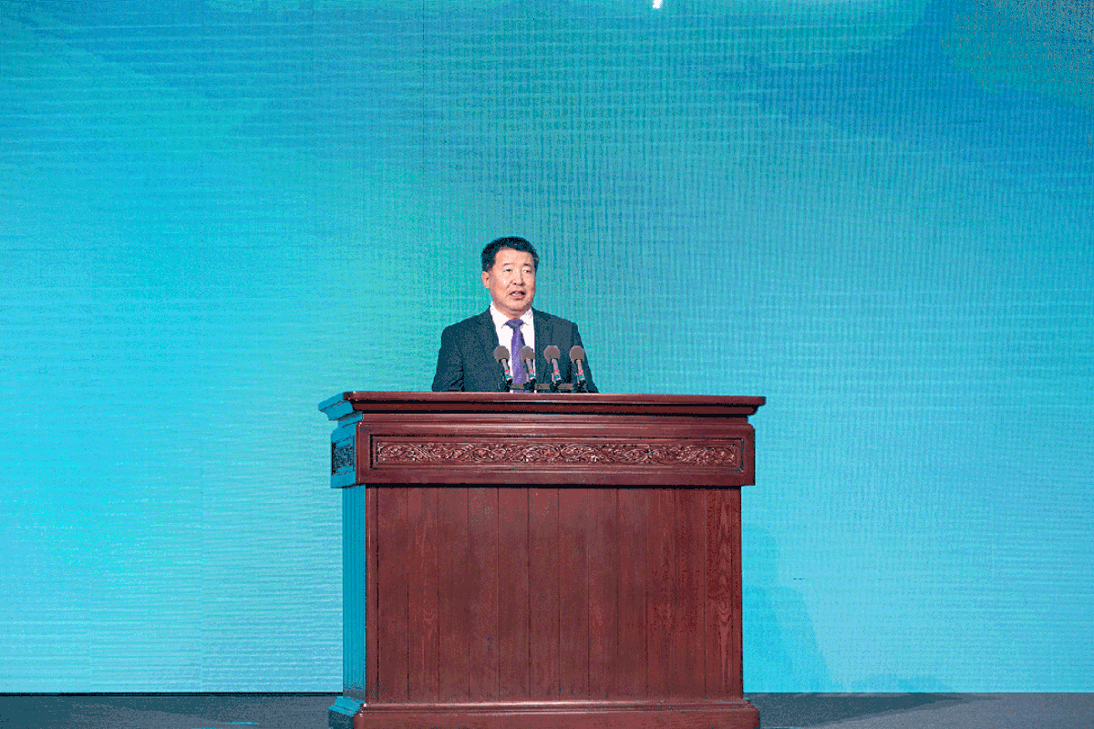 踏遍层峰辟新天 | 中国重汽集团2025年合作伙伴大会成功举办图片1