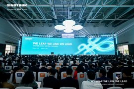 踏遍层峰辟新天 | 中国重汽集团2025年合作伙伴大会成功举办