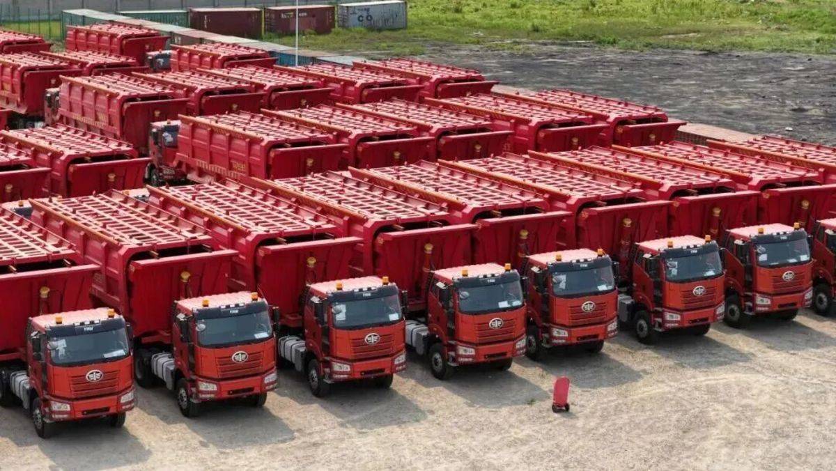 超300家海外主流媒体转载!新华社面向全球硬核安利一汽解放相关图片