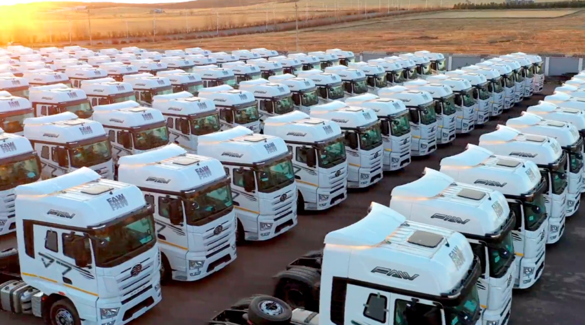 超300家海外主流媒体转载!新华社面向全球硬核安利一汽解放相关图片