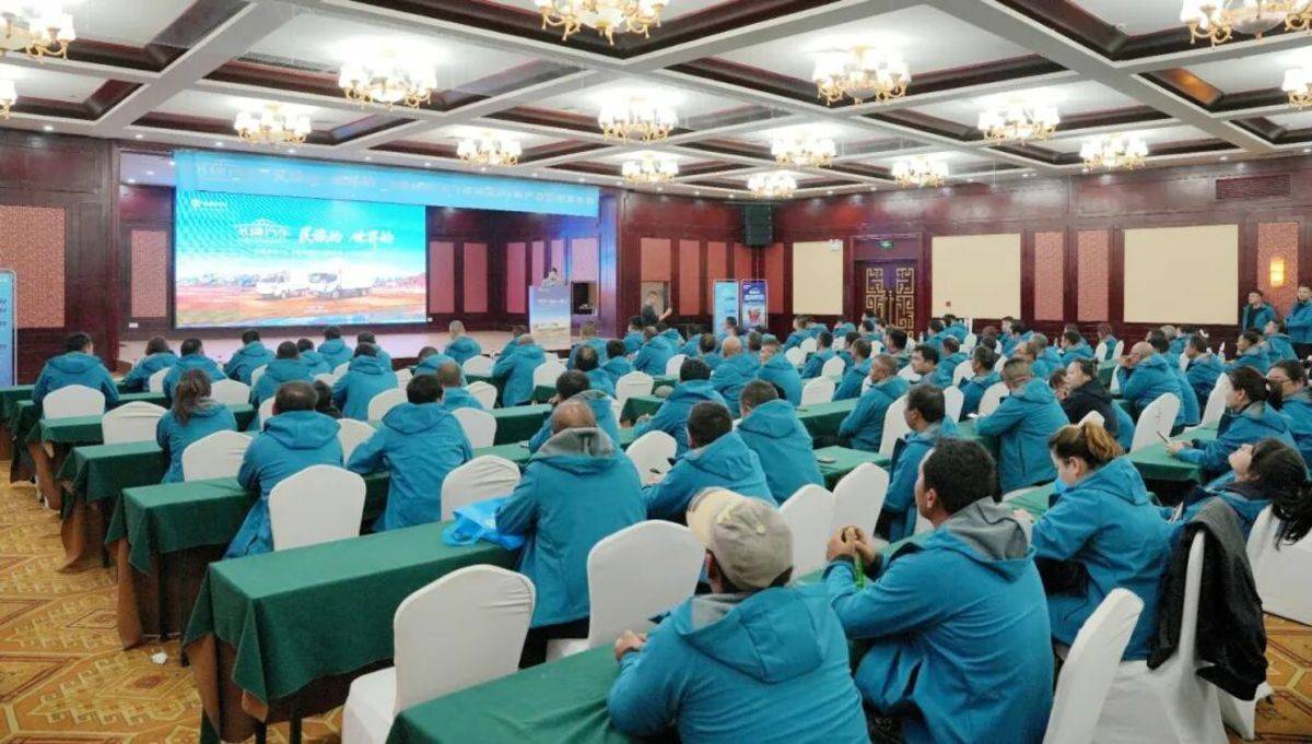 飞碟MW7&飞碟缔途MX新产品上市发布会暨飞碟汽车挑战帕米尔高原活动收官仪式圆满举行活动现场图片