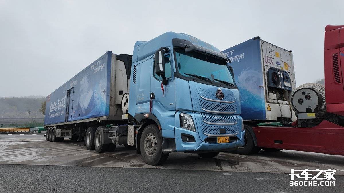 跨越5000公里 翻越秦岭驰骋丝路 乘龙万里行极限长测