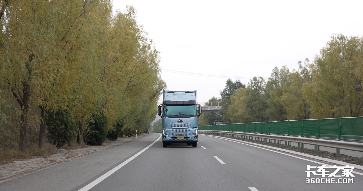 跨越5000公里 翻越秦岭驰骋丝路 乘龙万里行极限长测