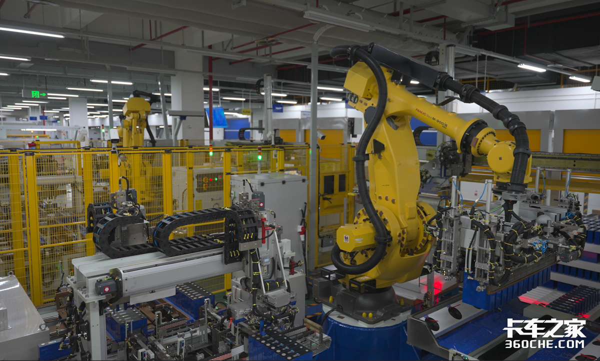 新能源重卡双十一狂欢来袭!宁德时代送福利 多买多省,卡友别错过!