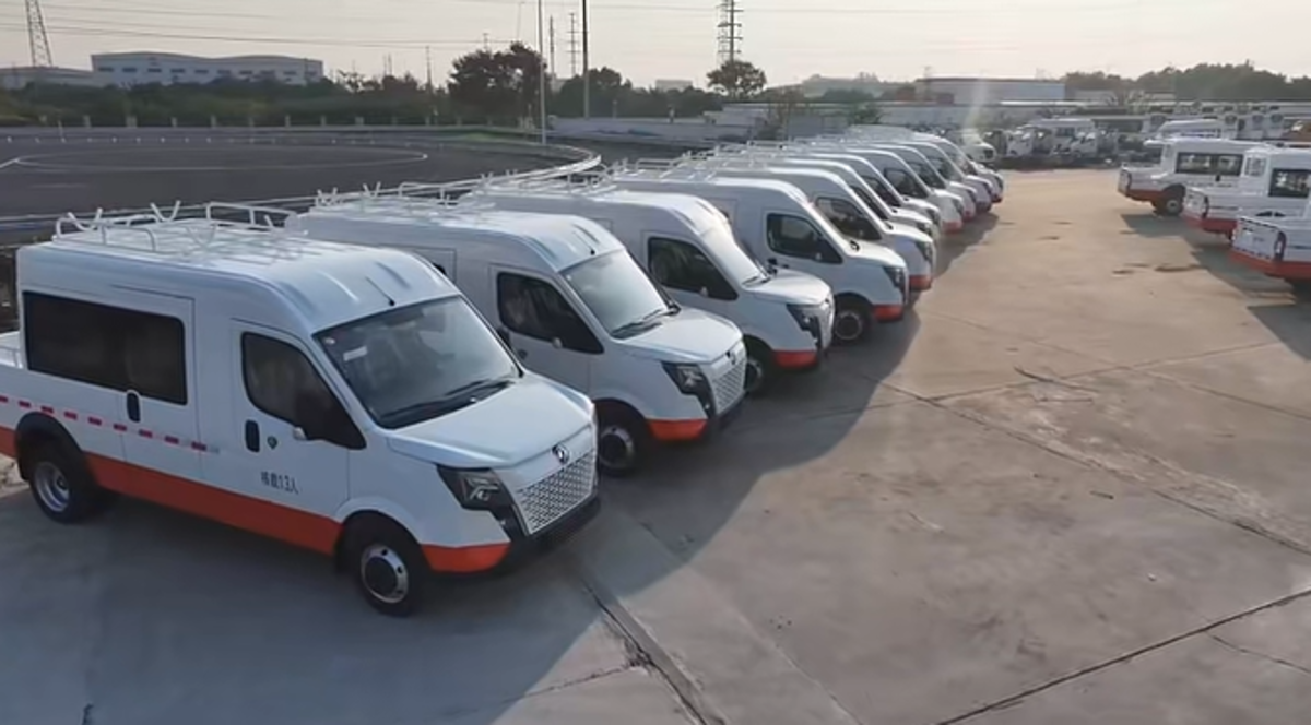 信赖源于品质,东风御风斗式工程车再获铁路局批量采购