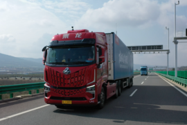 气耗29.3kg 乘龙HK燃气牵引车 用实力征服恶劣工况!