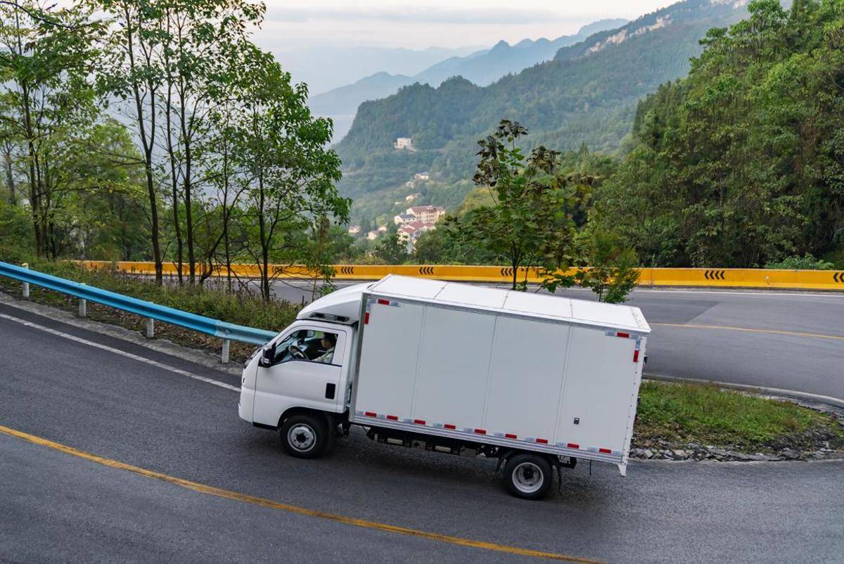 11月13日 比亚迪轿卡T4将于武汉商用车展正式发布！8