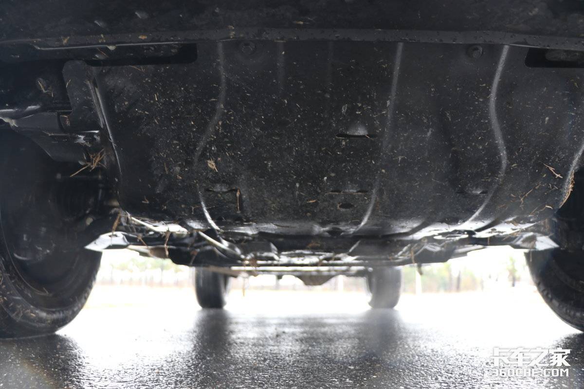 输出破千扭 百公里油耗仅1.6升 乘商两用江淮悍途PHEV太顶了