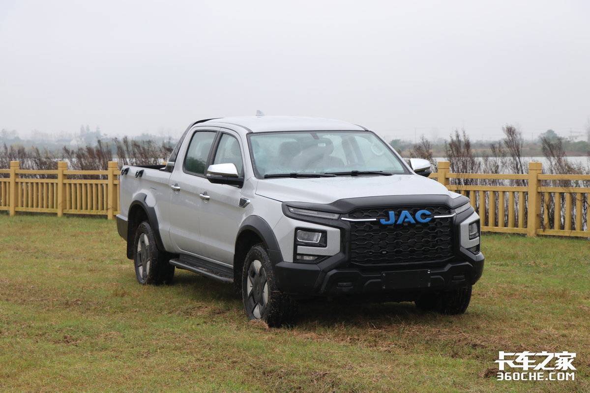 输出破千扭 百公里油耗仅1.6升 乘商两用江淮悍途PHEV太顶了