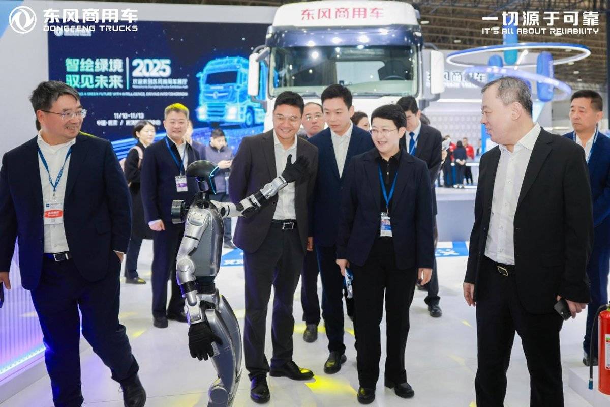 智绘点亮绿色征程，东风商用车2025中国国际商用车展重磅开启相关图片