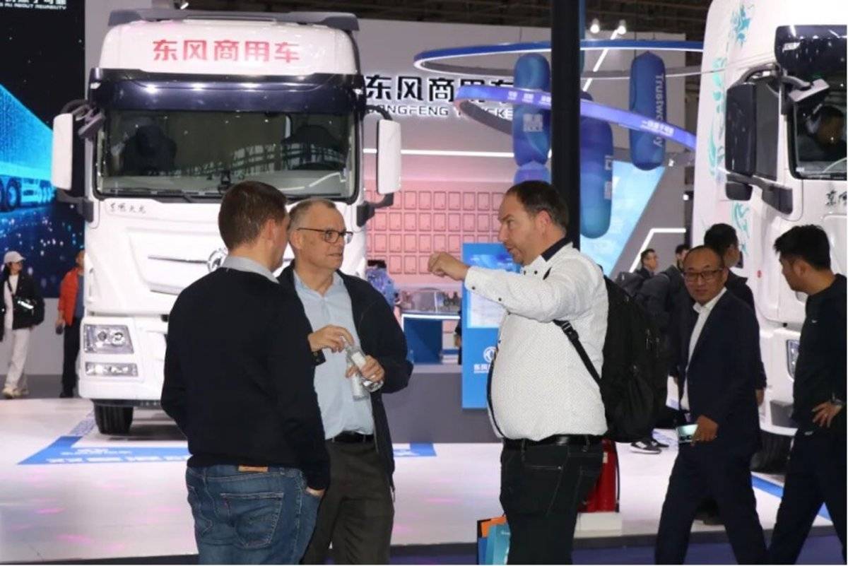 高端化 绿色化 智能化 2025中国国际商用车展(CCVS)开幕