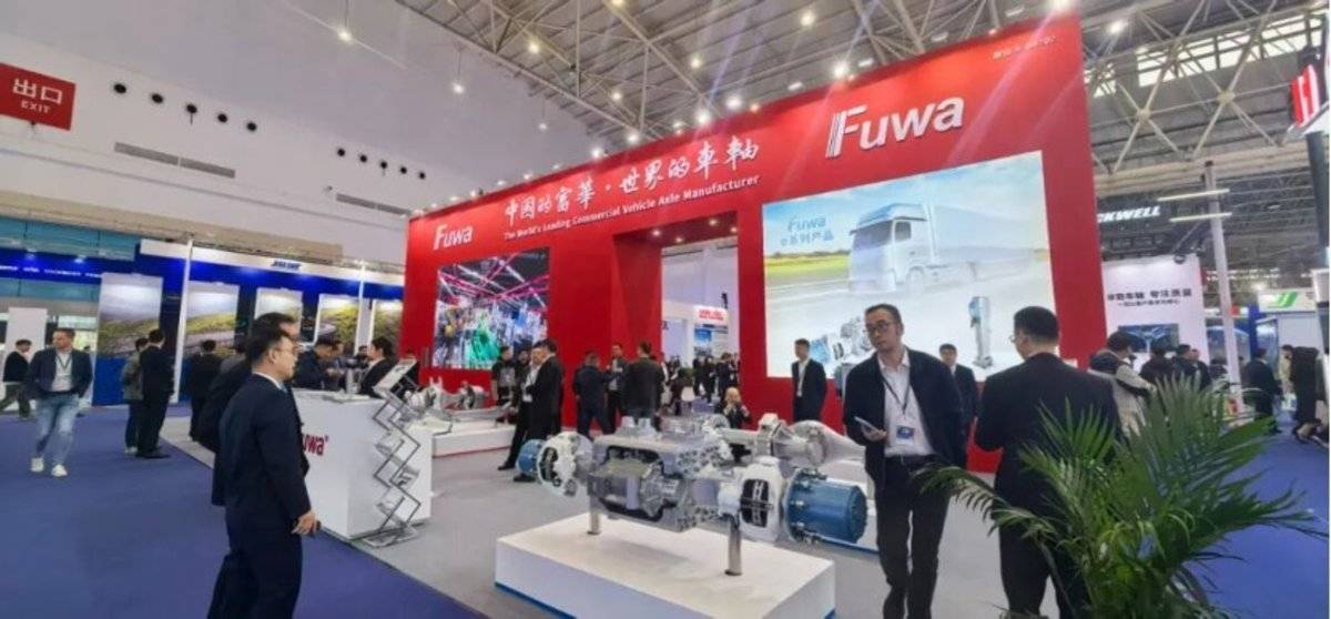 高端化 绿色化 智能化 2025中国国际商用车展(CCVS)开幕