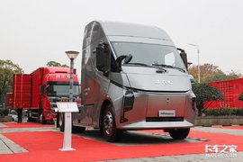 从0到6000辆只用5年!深向科技冲刺IPO 港股迎“零碳重卡第一股”!