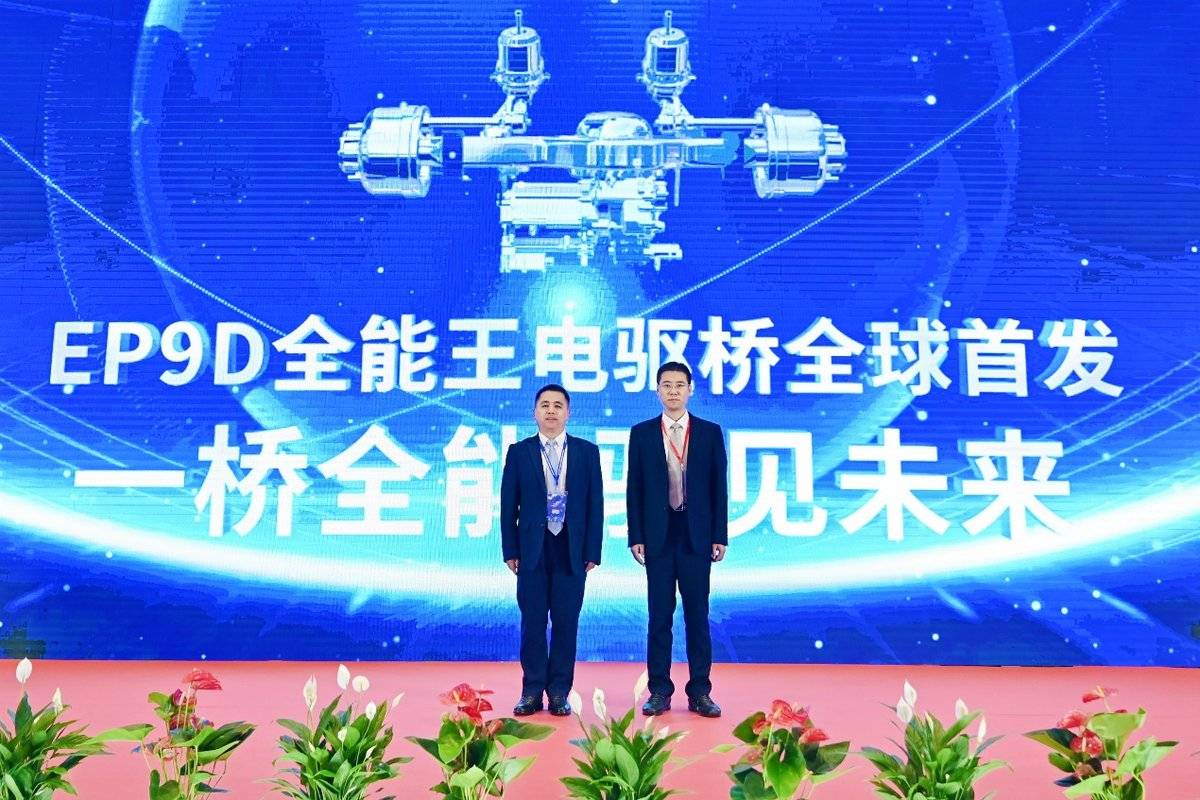 东风德纳成都发布