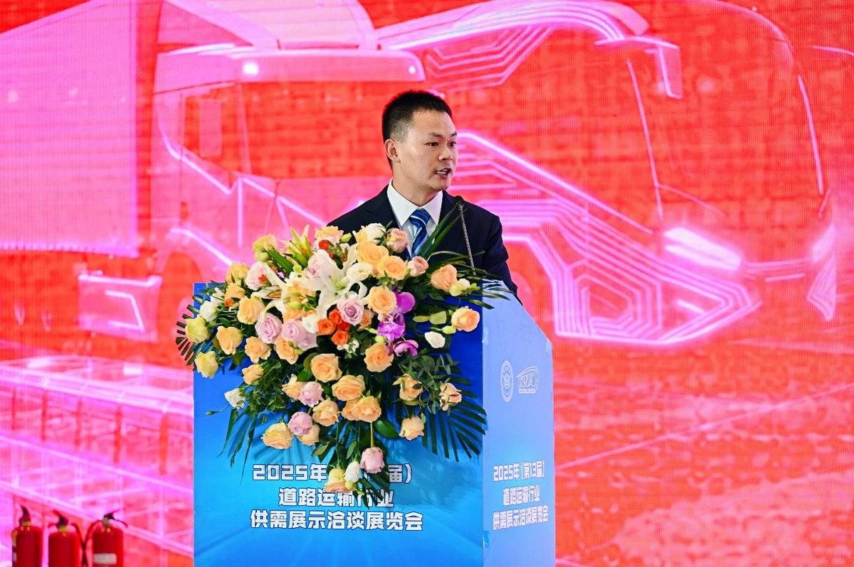 东风德纳成都发布