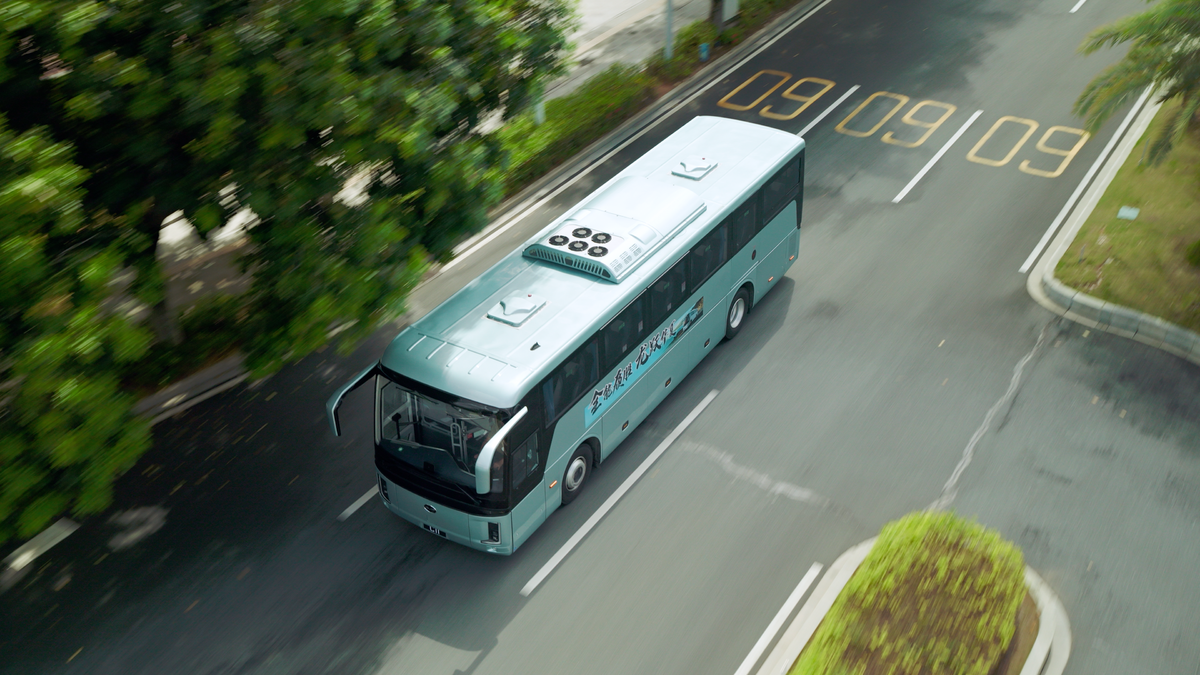 比亚迪全新客车C11亮相武汉商用车展，加速推动道路客运电动化13-车辆通勤4的副本