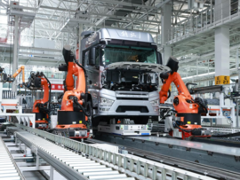 冲刺四季度—— 10月解放斩获中重卡批发、终端“双第一”