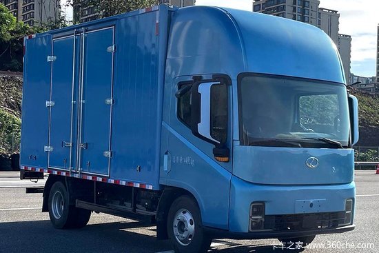 VAN车王者来卷轻卡？瑞驰全新纯电轻卡亮相 驾驶室和货箱空间双增长！