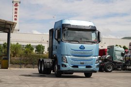 600度超大电量!这台乘龙纯电牵引车让卡友告别续航焦虑