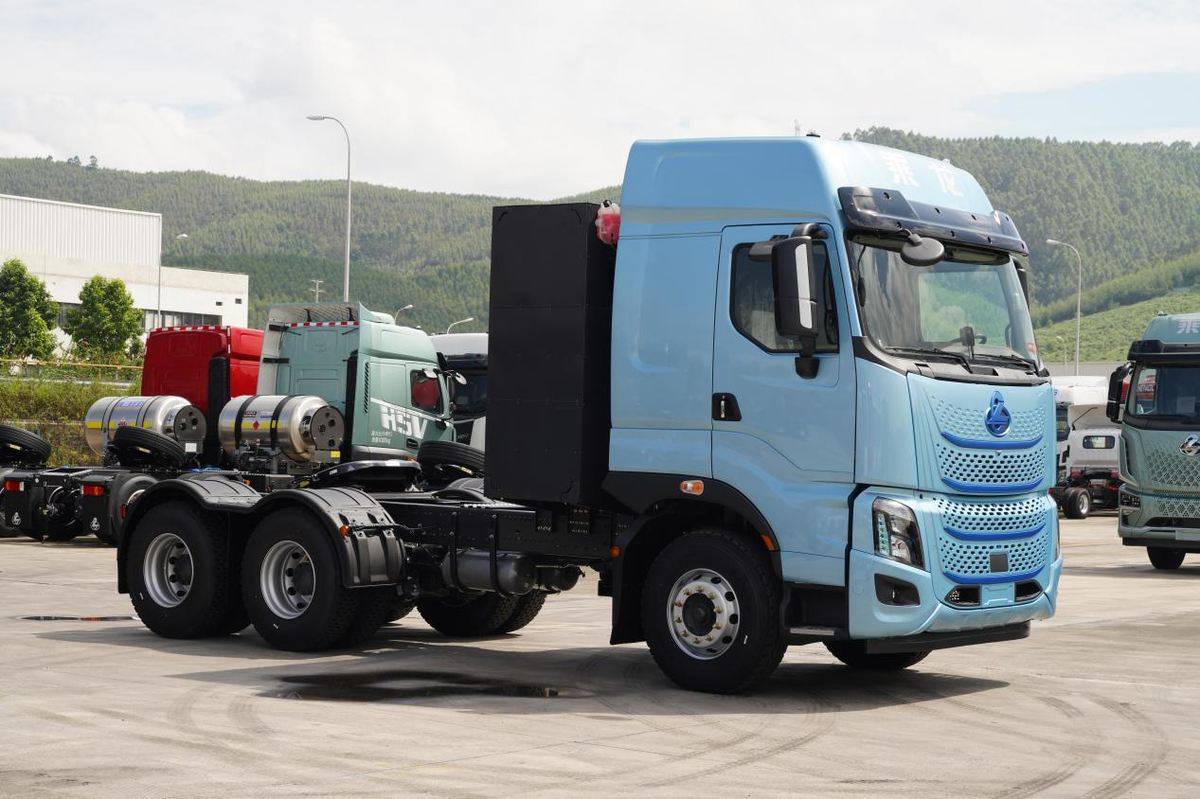 600度超大电量！这台乘龙纯电牵引车让卡友告别续航焦虑/private/var/folders/fs/09t11mwd3vscrk7xjsvf5vgw0000gn/T/com.kingsoft.wpsoffice.mac/picturecompress_20251110135451/output_1.jpgoutput_1