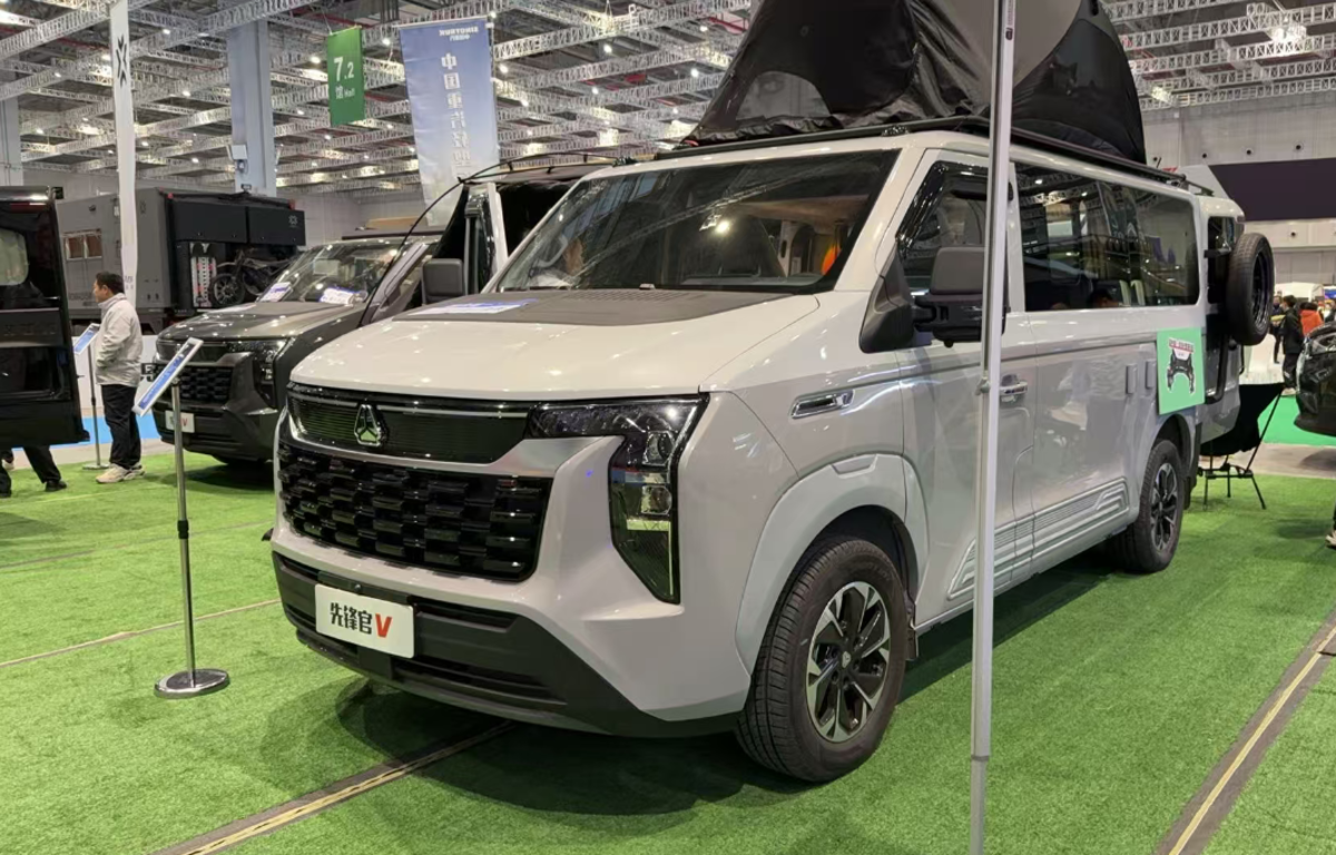 多品类强势出击！中国重汽轻型汽车首登上海国际房车展