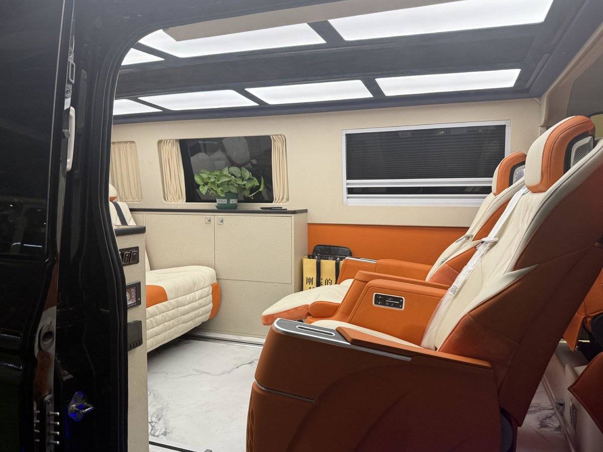 多品类强势出击！中国重汽轻型汽车首登上海国际房车展