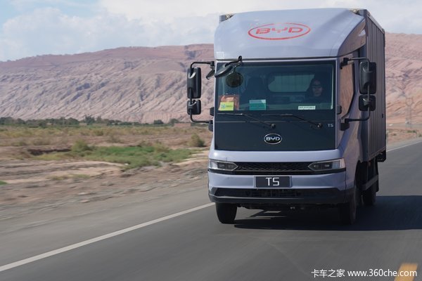 靠一款车挺进销量榜前六？这个品牌的新能源轻卡后劲太足了！