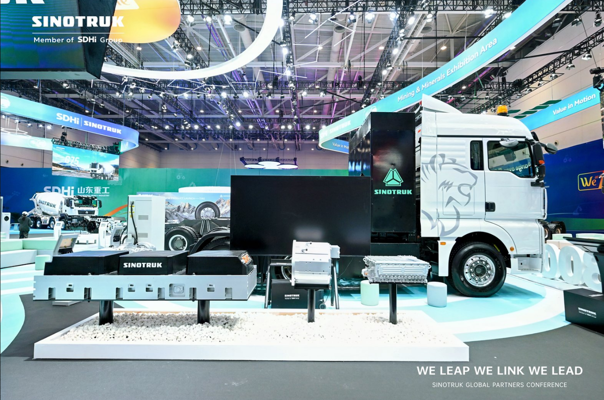 根植中国，驰骋全球 | 中国重汽：擎动商用车产业格局的中国力量