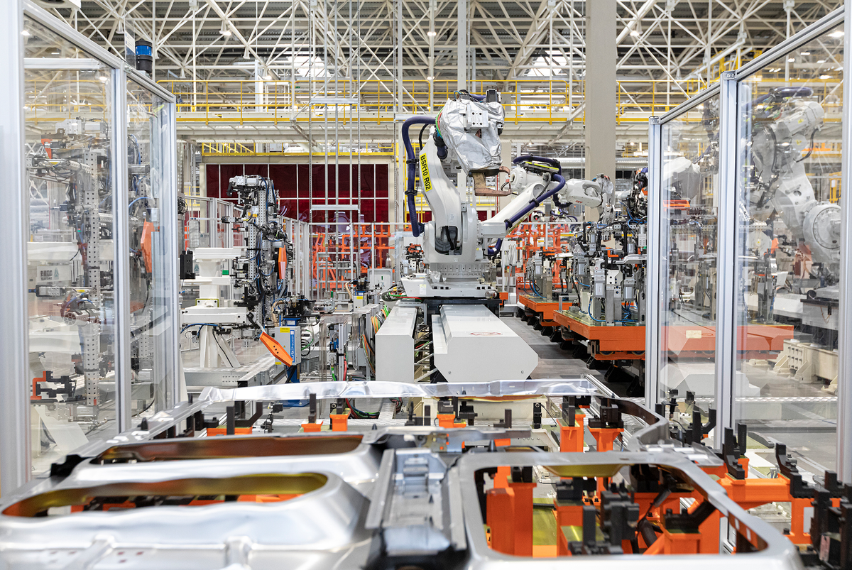 25个月100万公里实证------中国重汽汕德卡，淬炼高端品质之最