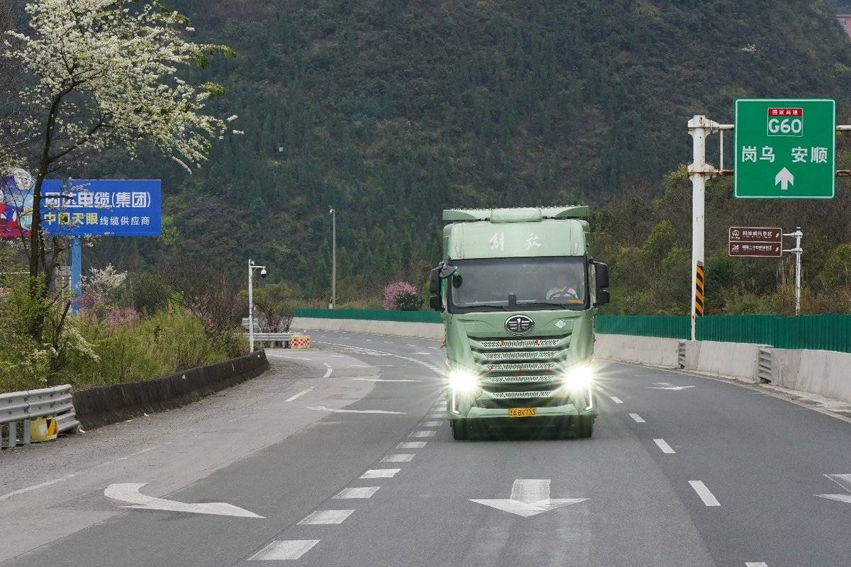 解放鹰航以全维舒适赋能高效物流运输