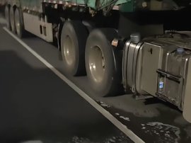 这么迷就别干这一行了 偷油贼接错线头反而把油灌满了!