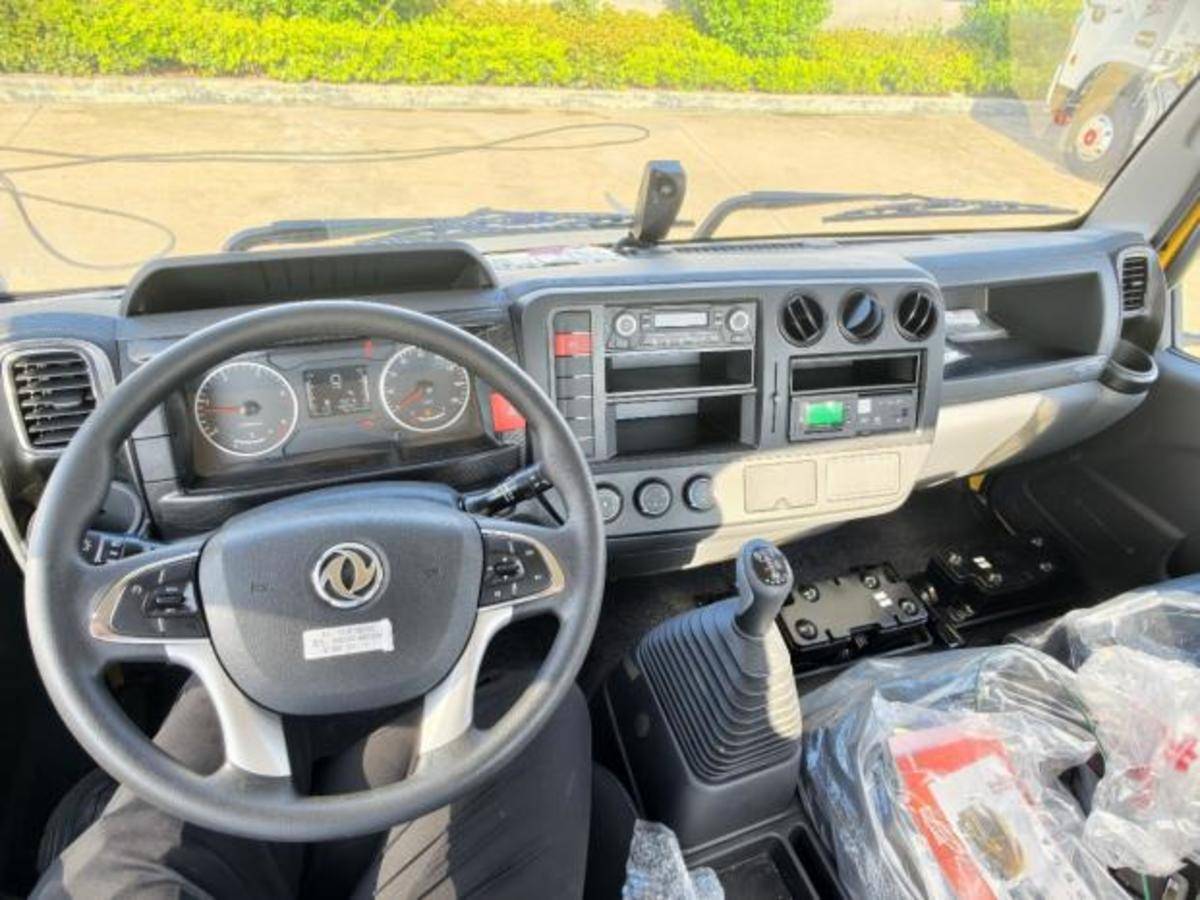 东风专致环卫车系列，以专业实力守护洁净家园微信图片_202511171505081709_2_8