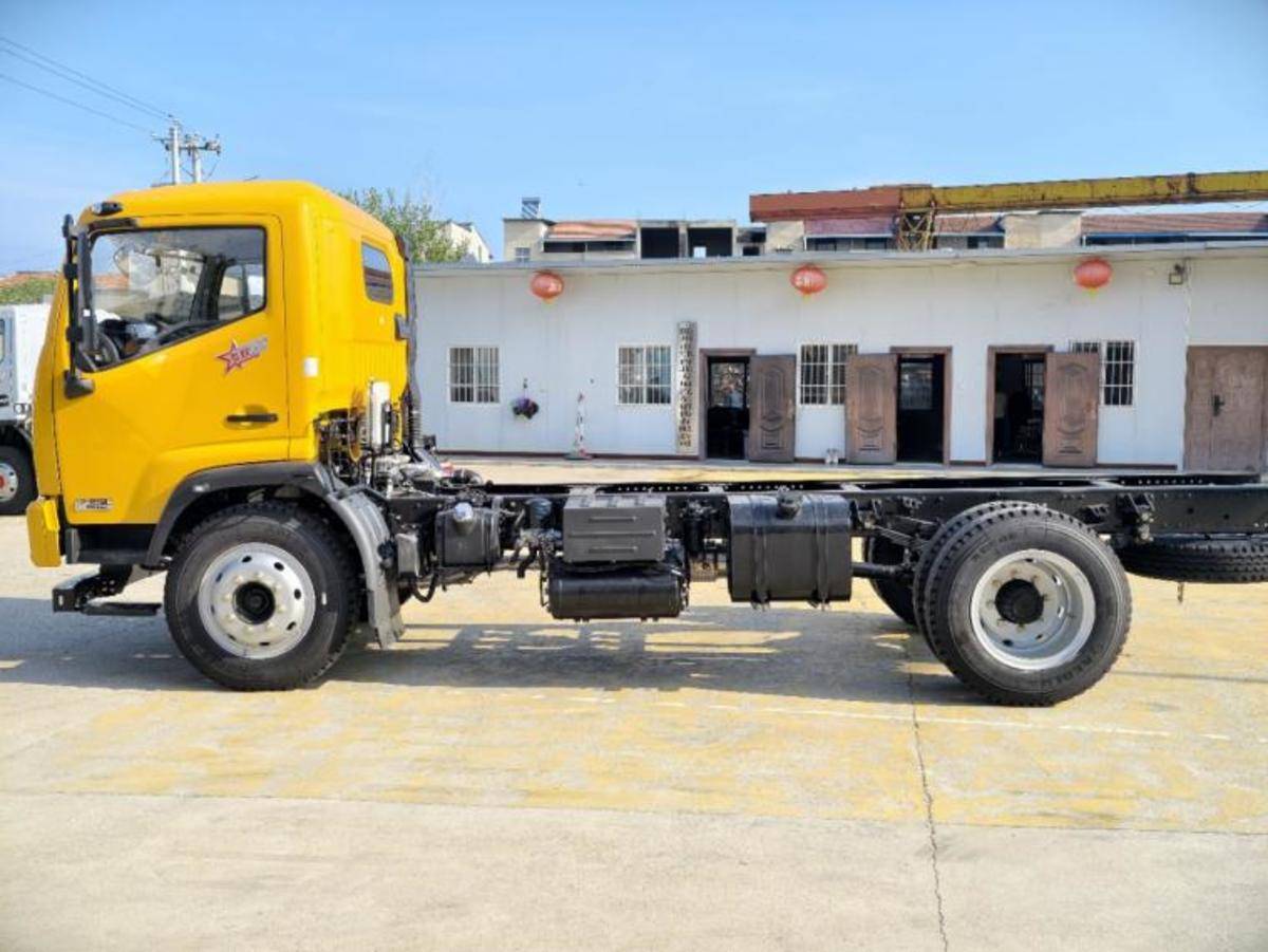 东风专致环卫车系列，以专业实力守护洁净家园微信图片_202511171505081709_2_9