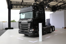 售价77.8万!最贵版本国产斯堪尼亚SUPER牵引车 到底贵在哪?