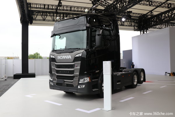 售价77.8万！最贵版本国产斯堪尼亚SUPER牵引车 到底贵在哪？