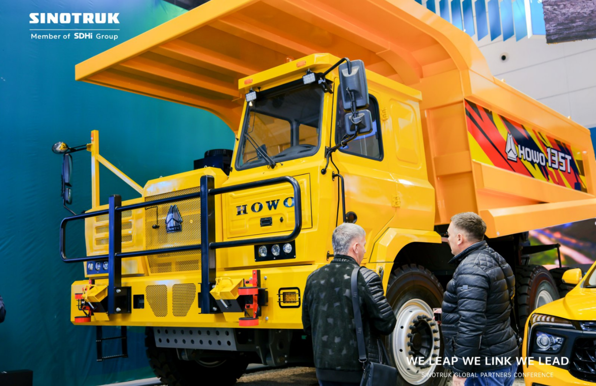 中国重汽以技术突破和场景智慧，深度赋能七大物流场景图片