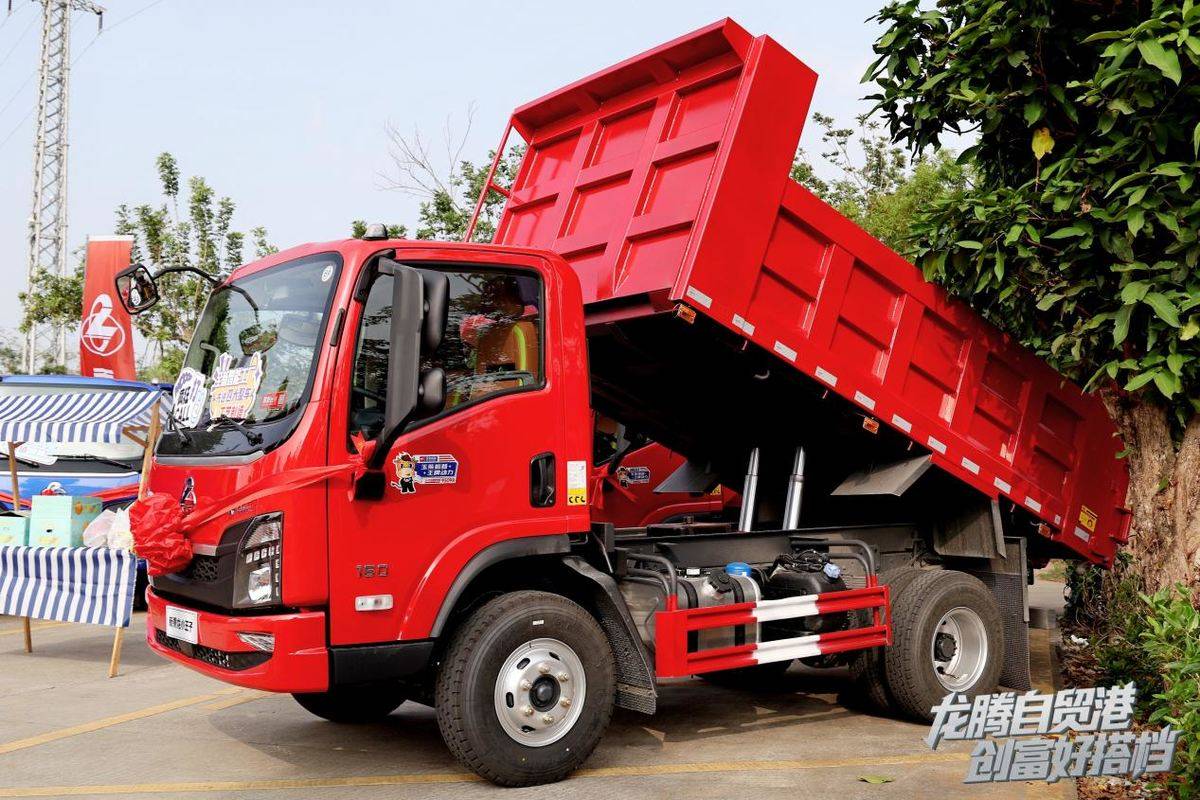 新乘龙小王子L2重磅首发 海口乘龙之夜启动创富新引擎IMG_4065